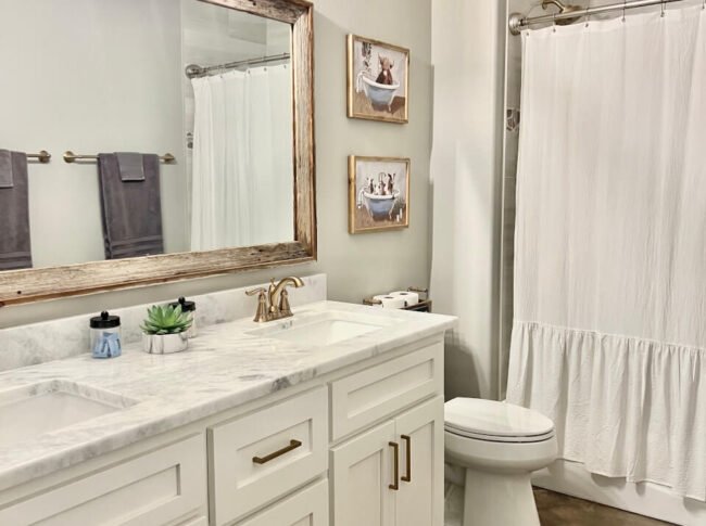 The Oaks at Mueller - Bathroom 2