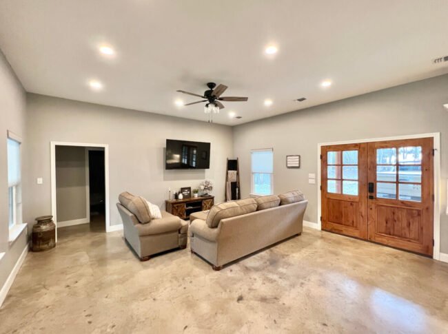 The Oaks at Mueller - Front Living Room