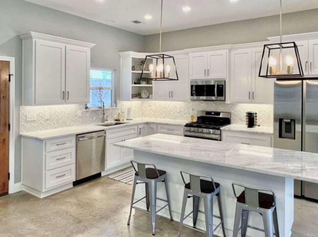 The Oaks at Mueller - Open Modern Kitchen