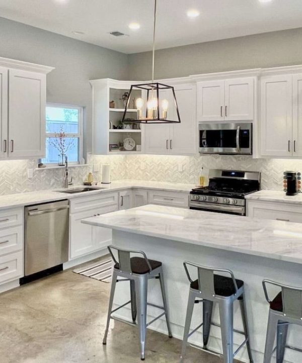 The Oaks at Mueller - Open Modern Kitchen